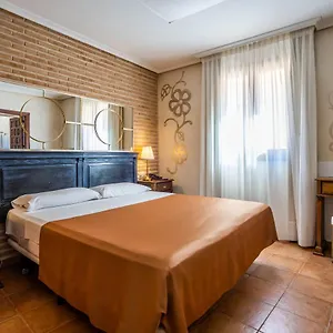 Yit Puerta Bisagra Guest house